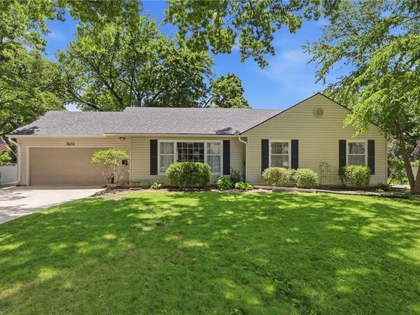5615 W 70th Terrace, Prairie Village, KS 66208