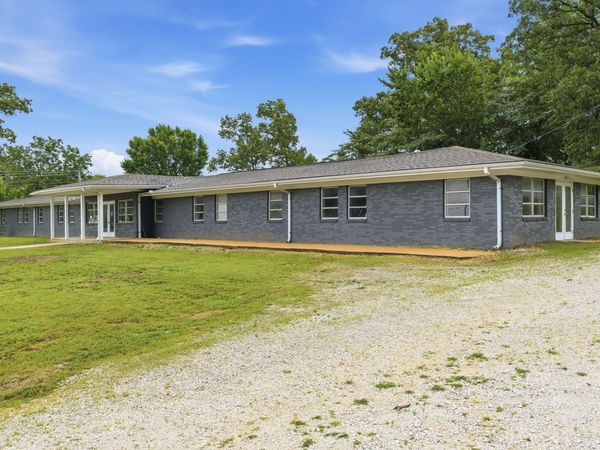 105 Kentucky Ave S, Parsons, TN 38363