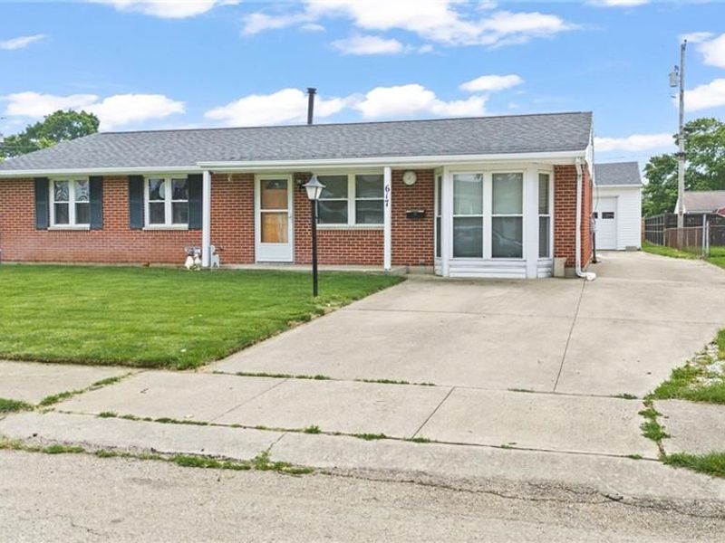 617 Locust Lane, Troy, OH 45373 Photo 3