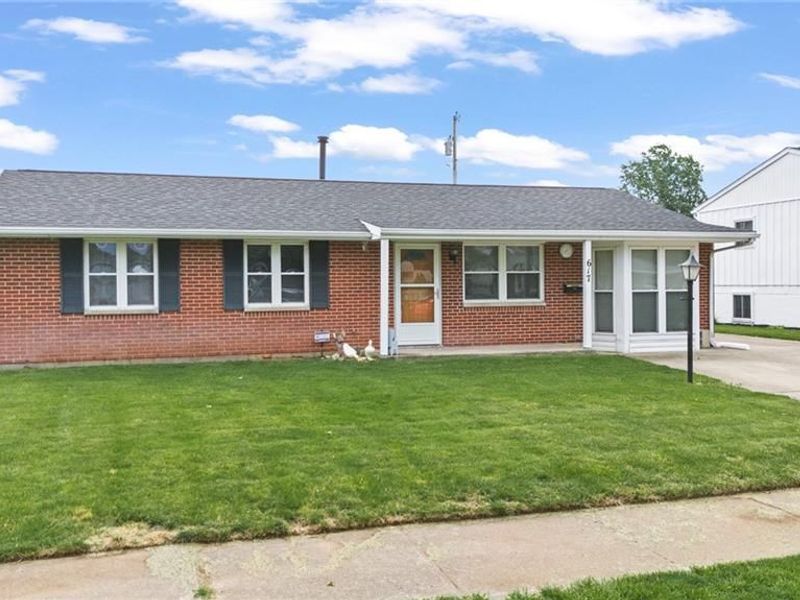 617 Locust Lane, Troy, OH 45373 Photo 4