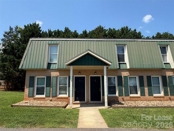312 W Catawba Avenue, Mount Holly, NC 28120