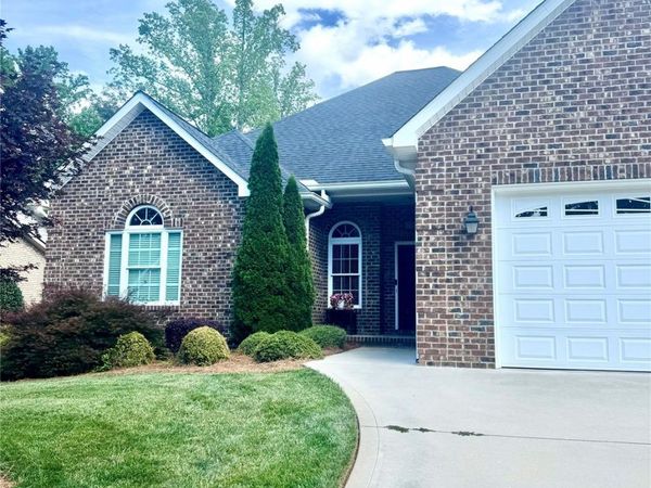 7882 Ballentrae Place , Stanley, NC 28164