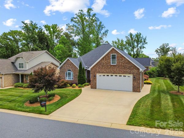 7882 Ballentrae Place, Stanley, NC 28164