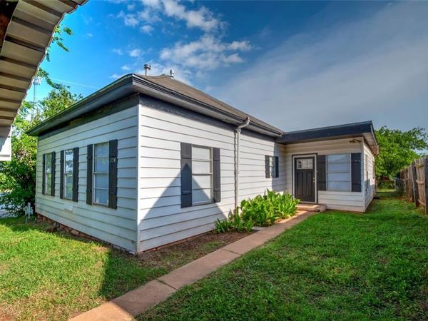 324 W 5th Street, Chandler, OK 74834