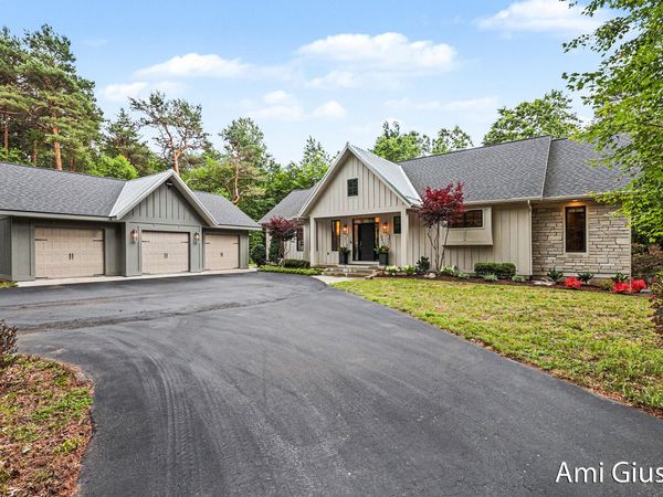 7639 Blakely Drive NE, Rockford, MI 49341
