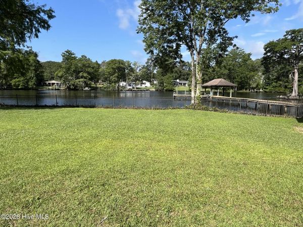 609 Creekwood Drive , Trent Woods, NC 28562