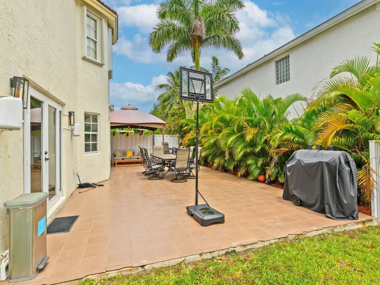 101 Gables Boulevard, Weston, FL 33326 Photo