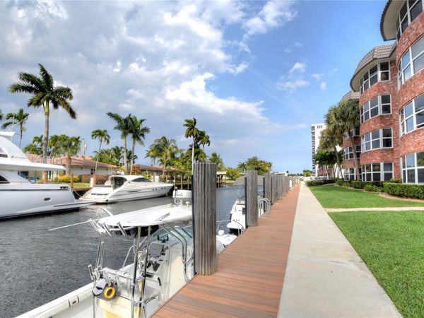 3111 NE 51st Street, Unit 405c, Fort Lauderdale, FL 33308