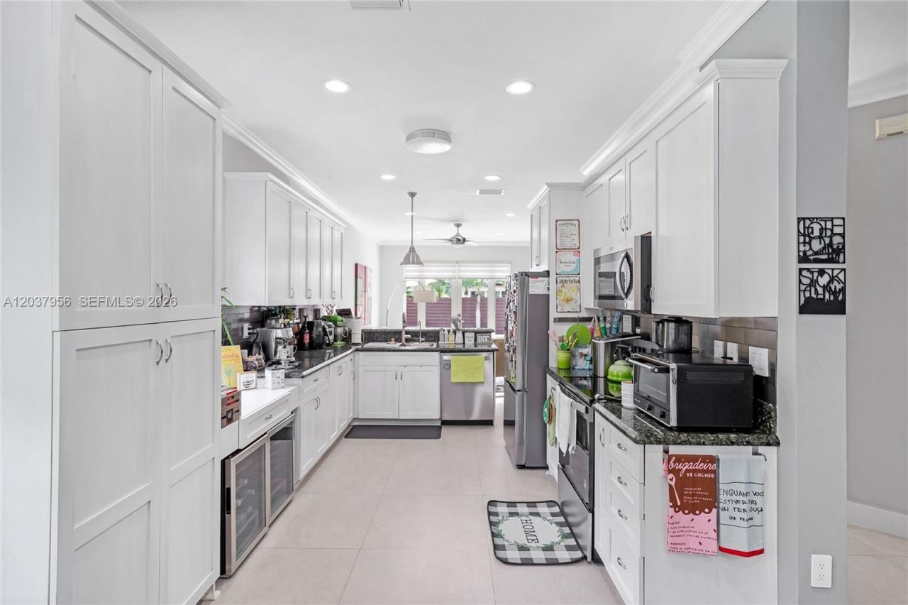 4152 Sapphire Ter, Weston, FL 33331 Photo