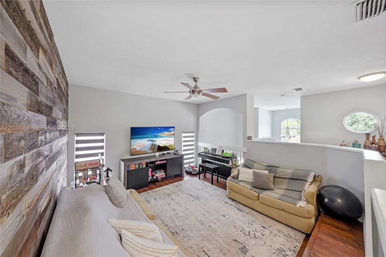 4152 Sapphire Ter, Weston, FL 33331 Photo