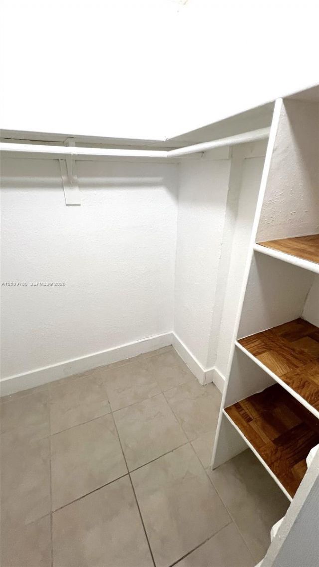4550 NW 9th St, Unit 516E, Miami, FL 33126 Photo