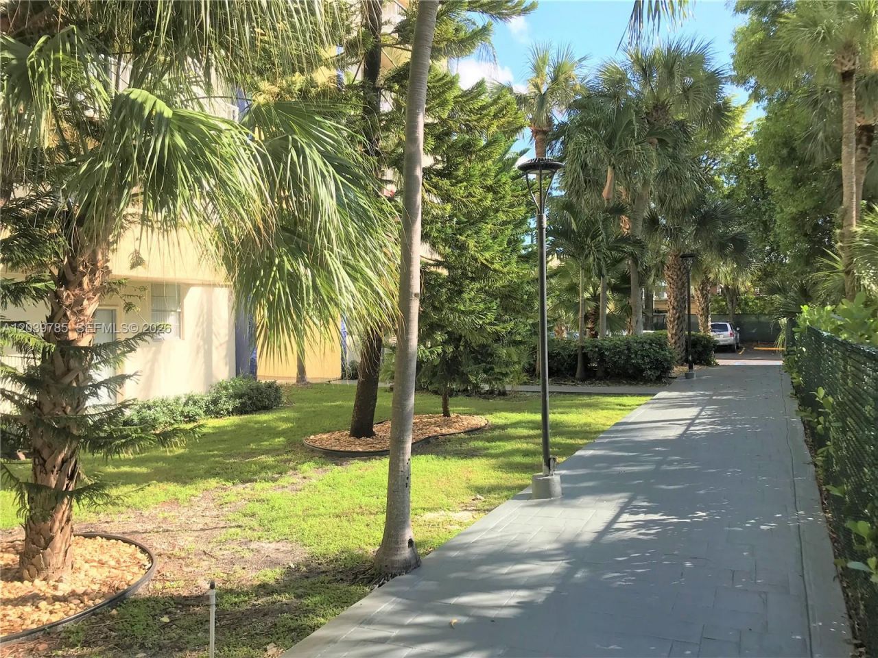 4550 NW 9th St, Unit 516E, Miami, FL 33126 Photo