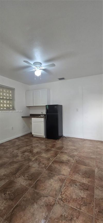 201 SW 30th Ct , Unit efficiency, Miami, FL 33135 Photo
