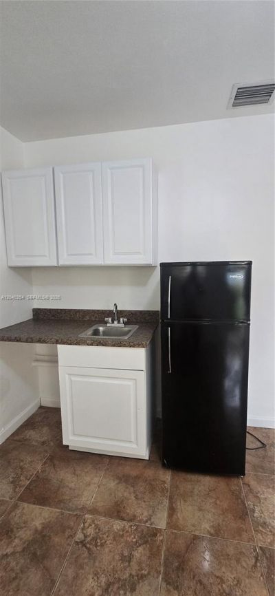 201 SW 30th Ct , Unit efficiency, Miami, FL 33135 Photo