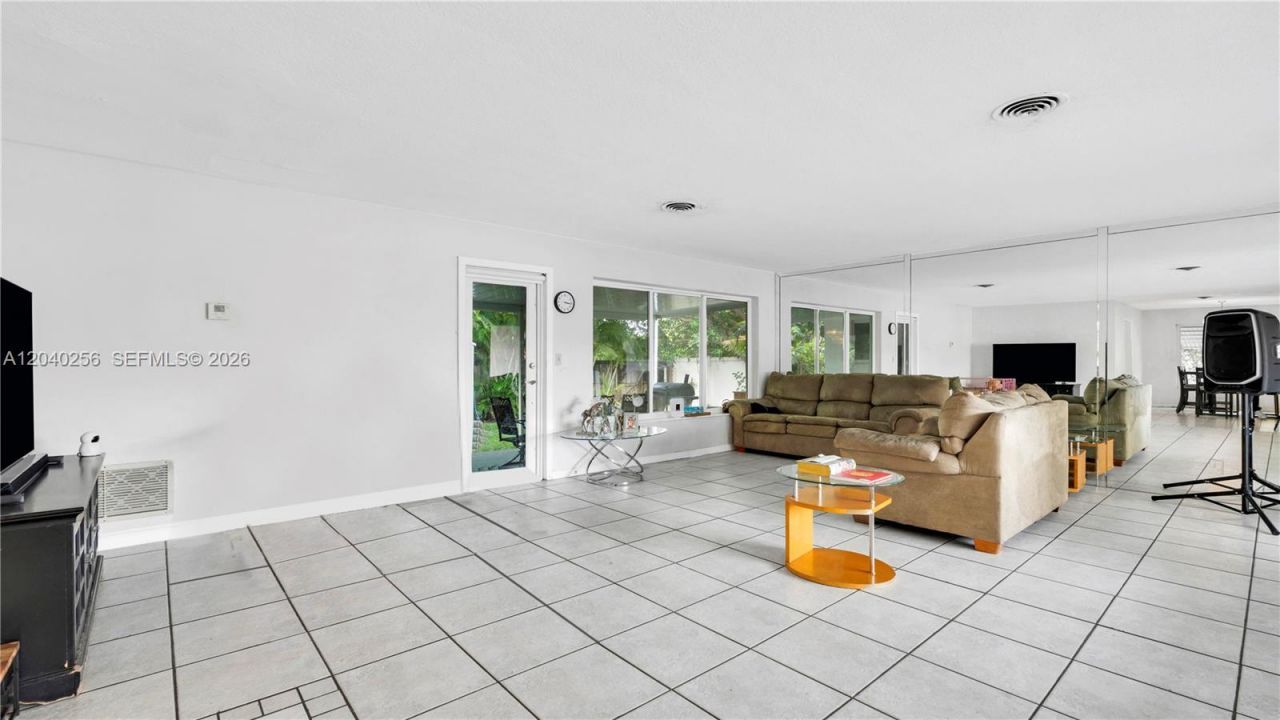 3145 Hollywood Blvd , Hollywood, FL 33021 Photo