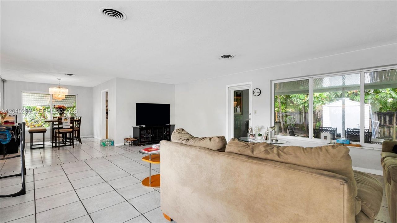 3145 Hollywood Blvd , Hollywood, FL 33021 Photo