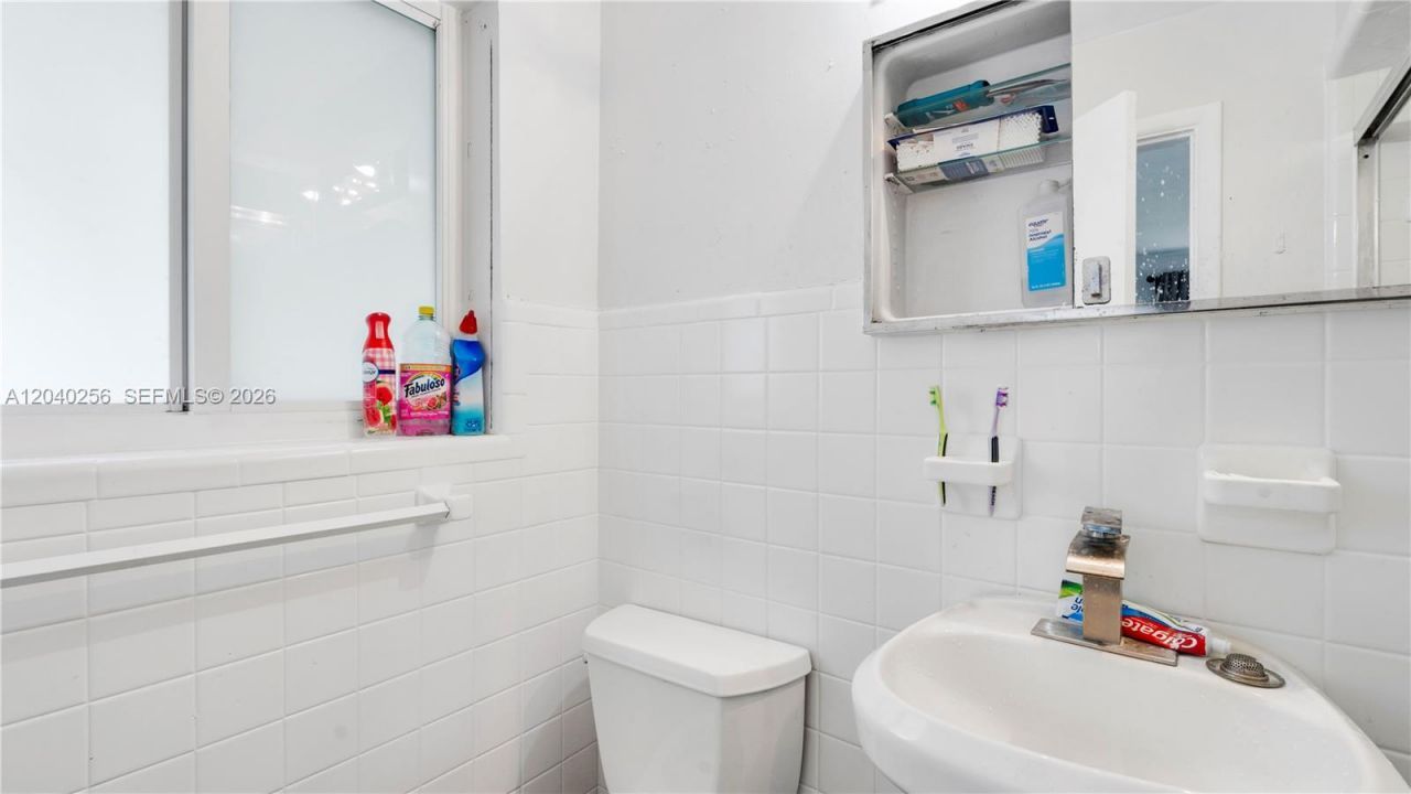 3145 Hollywood Blvd , Hollywood, FL 33021 Photo