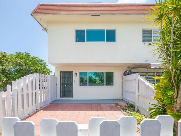 1450 NE 151st St, Unit 101, Miami, FL 33162