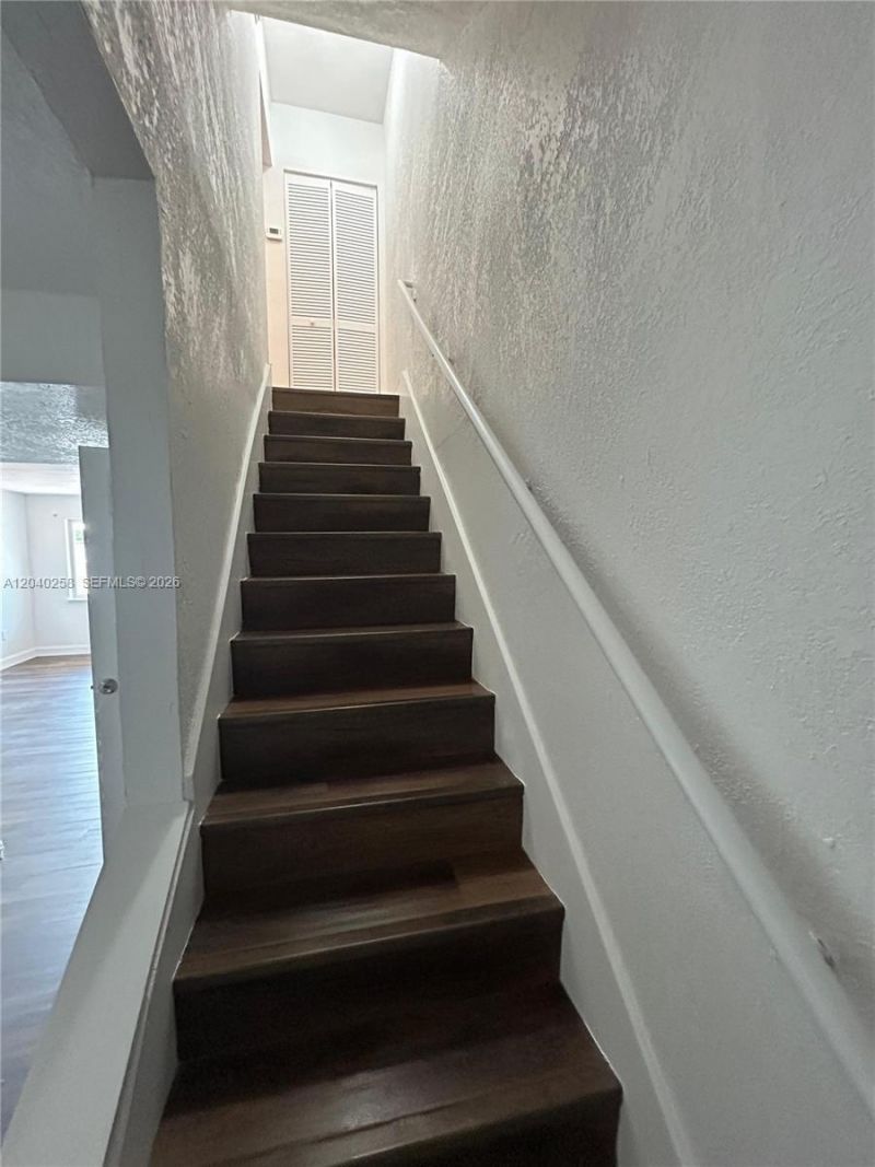 1450 NE 151st St, Unit 101, Miami, FL 33162 Photo