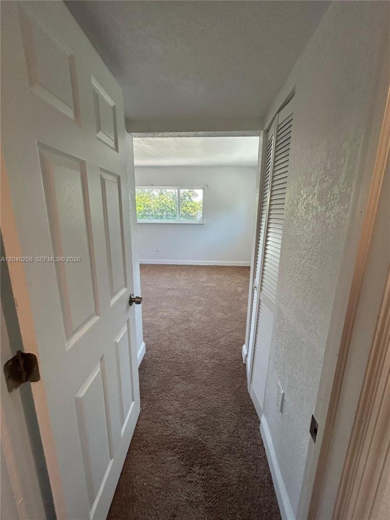 1450 NE 151st St, Unit 101, Miami, FL 33162 Photo