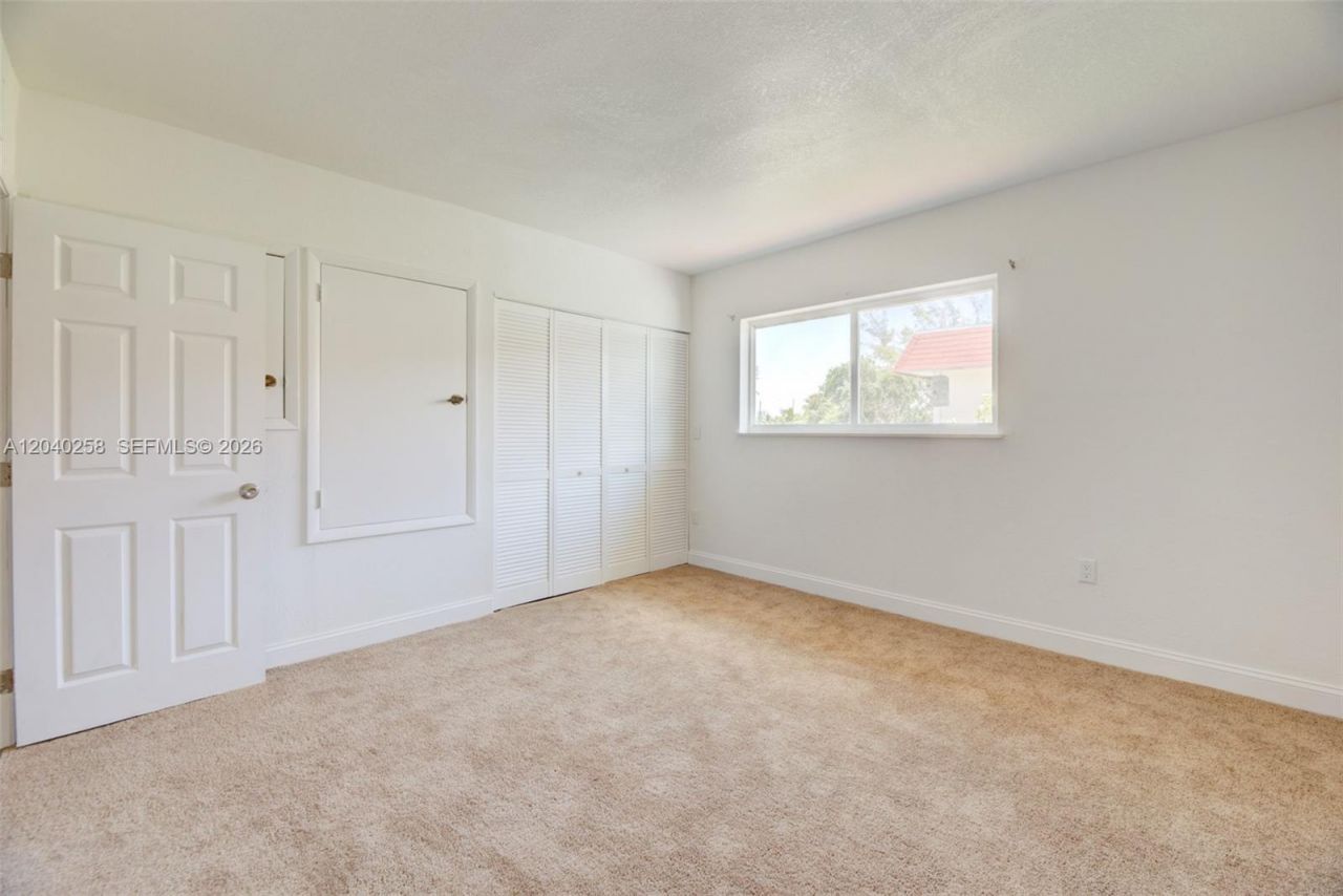 1450 NE 151st St, Unit 101, Miami, FL 33162 Photo