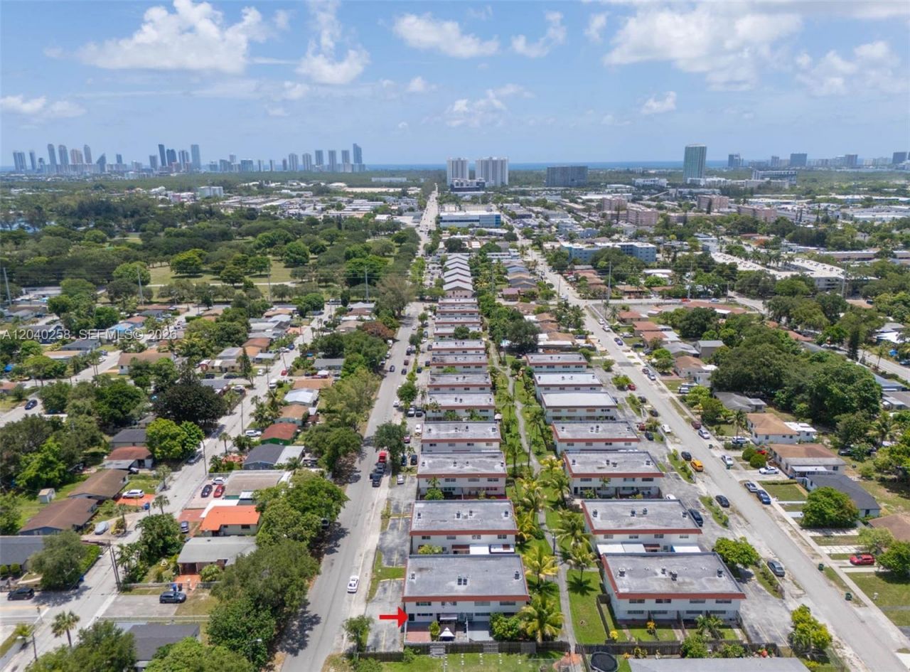 1450 NE 151st St, Unit 101, Miami, FL 33162 Photo