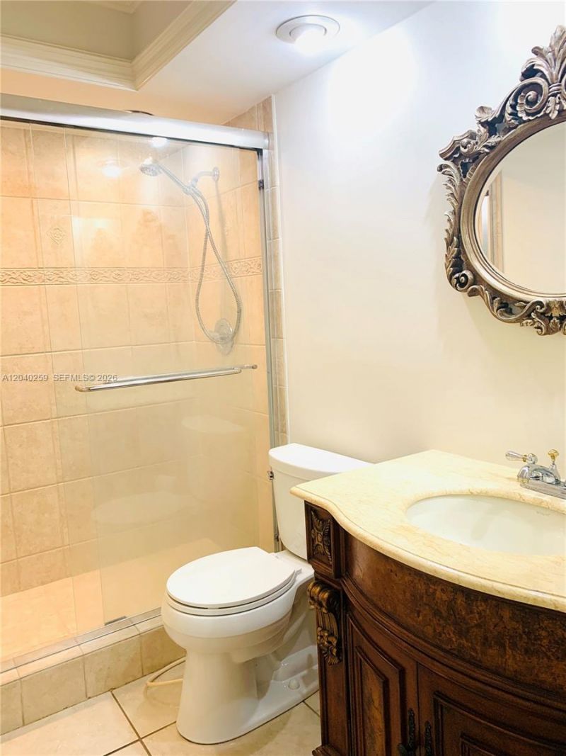 15187 W Loch Isle Dr W , Unit 15187, Miami Lakes, FL 33014 Photo