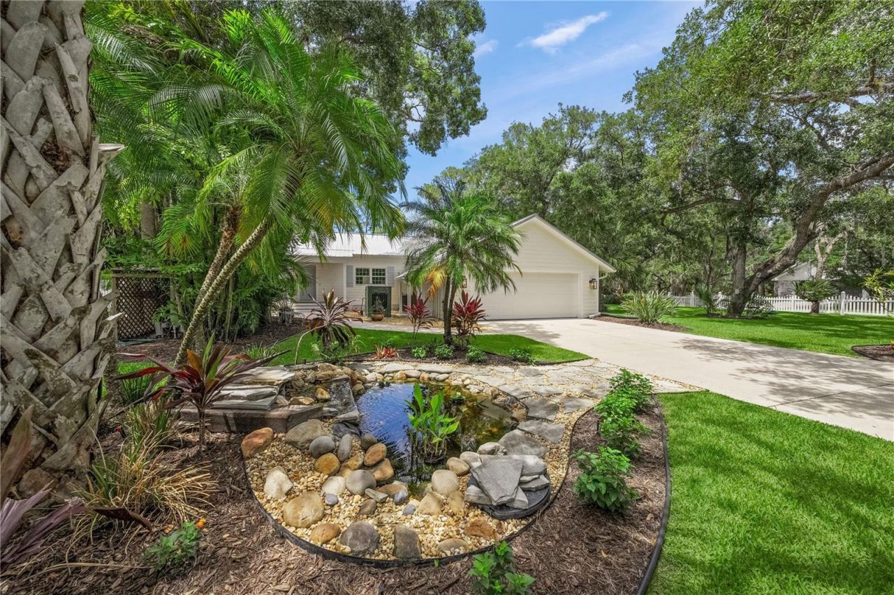 2810 Sarasota Golf Club Boulevard, Sarasota, FL 34240 Photo