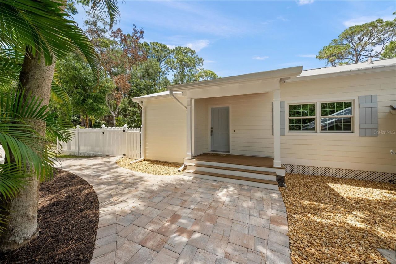 2810 Sarasota Golf Club Boulevard, Sarasota, FL 34240 Photo