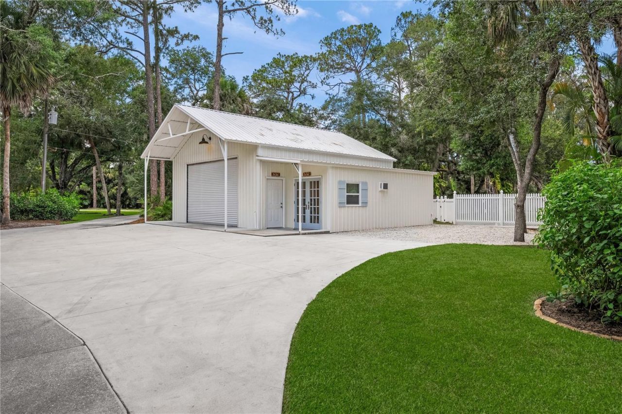 2810 Sarasota Golf Club Boulevard, Sarasota, FL 34240 Photo