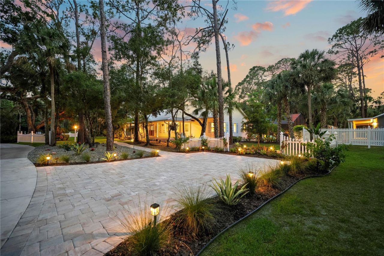 2810 Sarasota Golf Club Boulevard, Sarasota, FL 34240 Photo