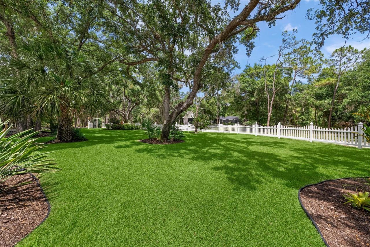 2810 Sarasota Golf Club Boulevard, Sarasota, FL 34240 Photo