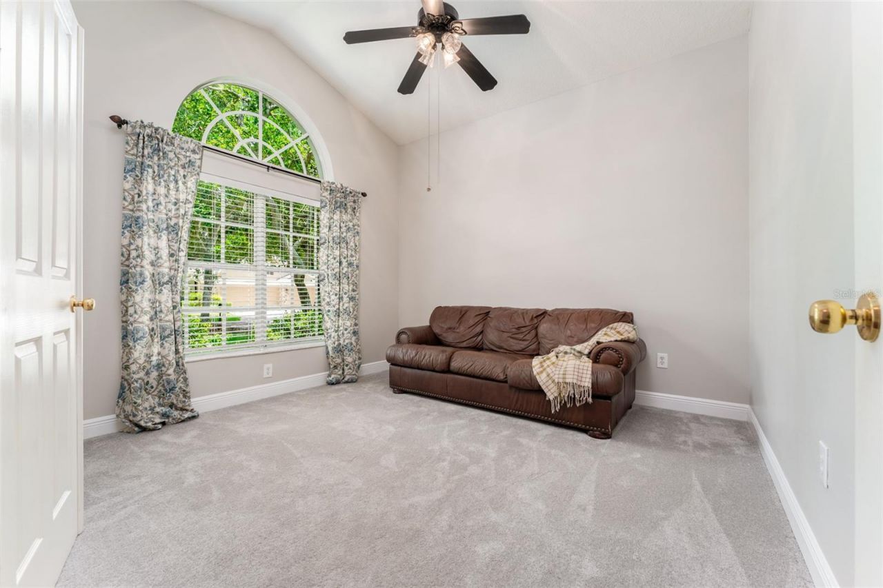 15211 Merlinglen Place , Lithia, FL 33547 Photo