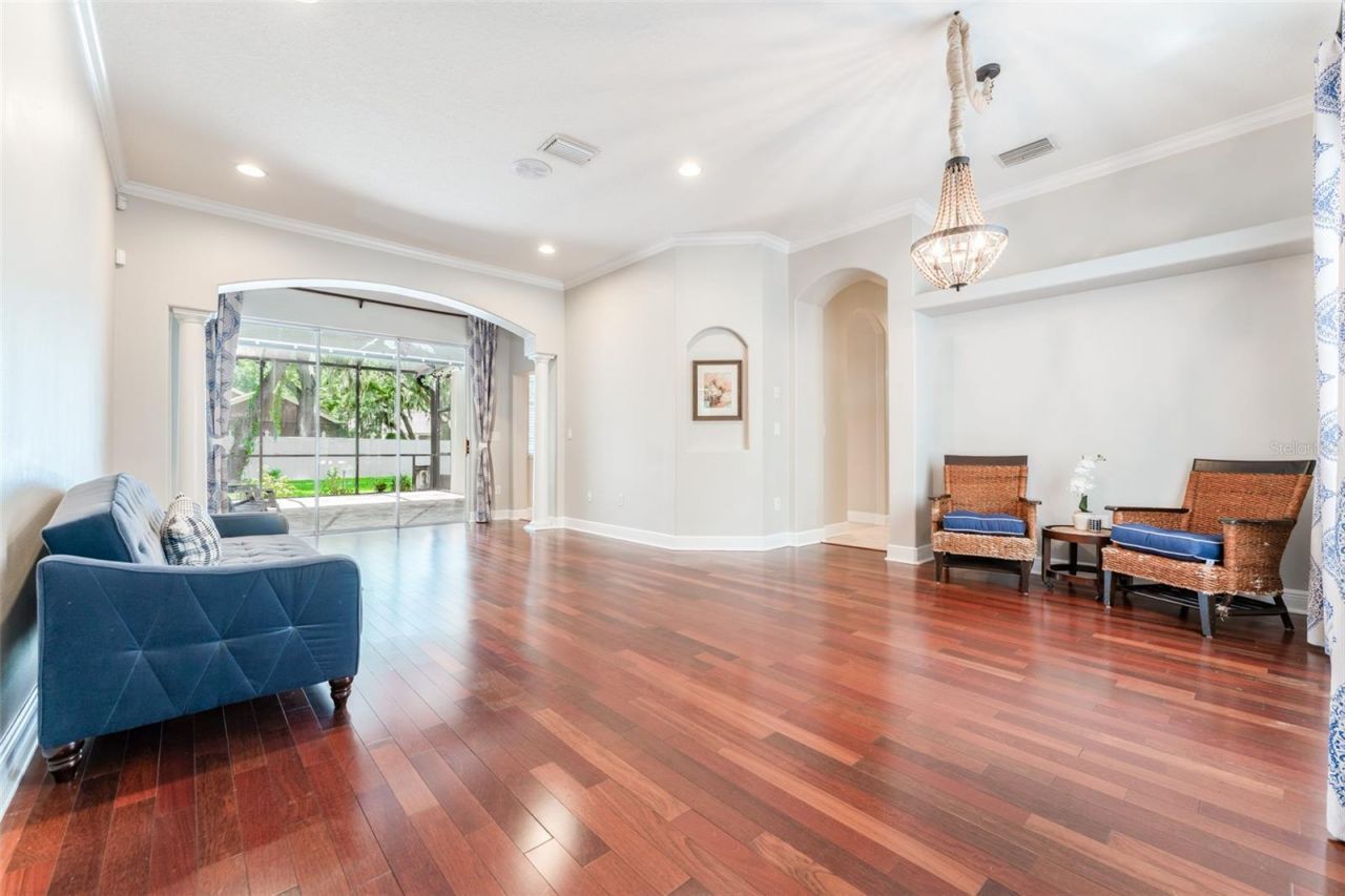 15211 Merlinglen Place , Lithia, FL 33547 Photo