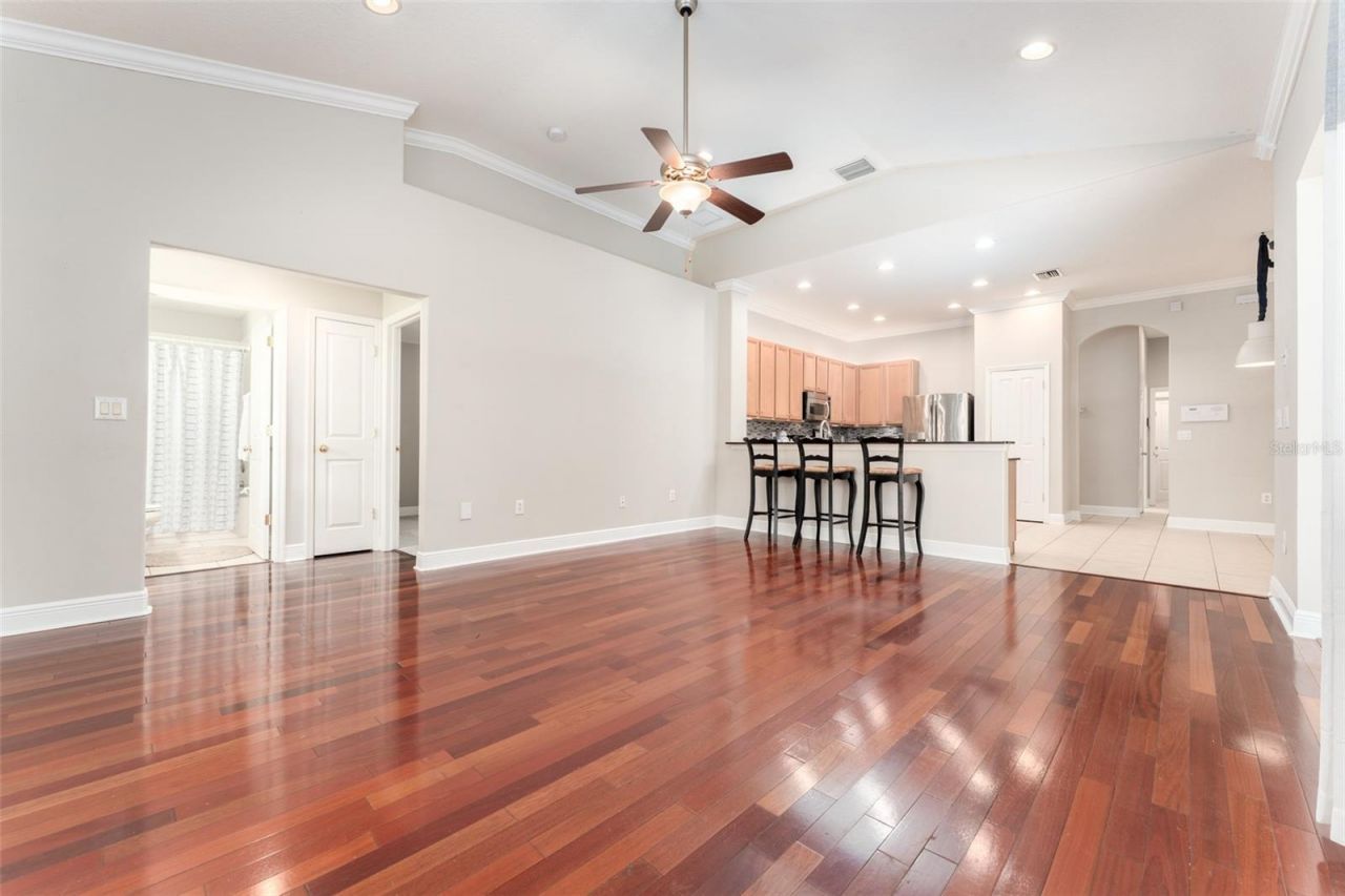 15211 Merlinglen Place , Lithia, FL 33547 Photo