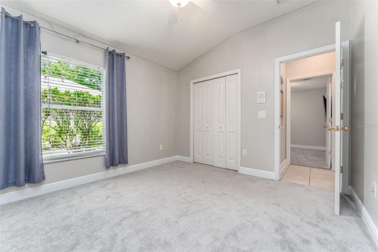 15211 Merlinglen Place , Lithia, FL 33547 Photo