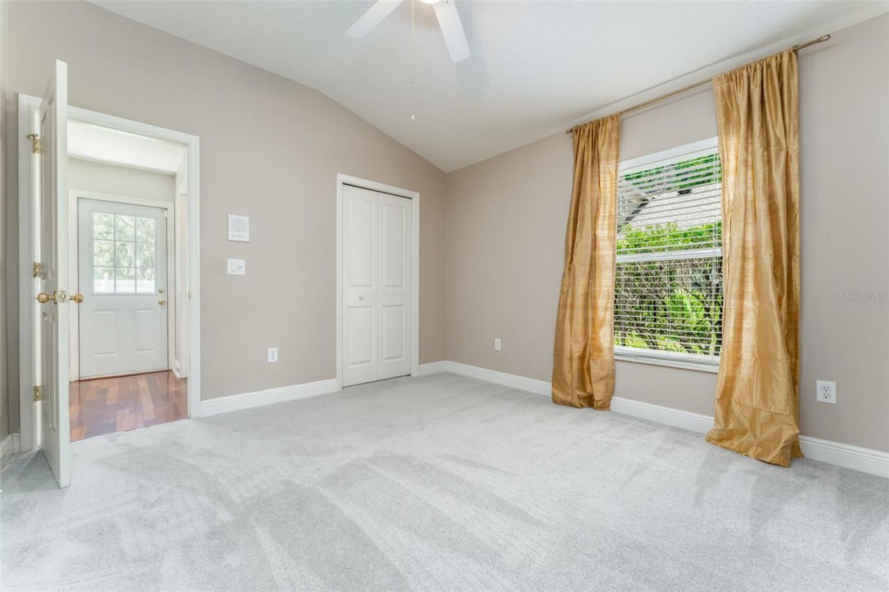 15211 Merlinglen Place , Lithia, FL 33547 Photo