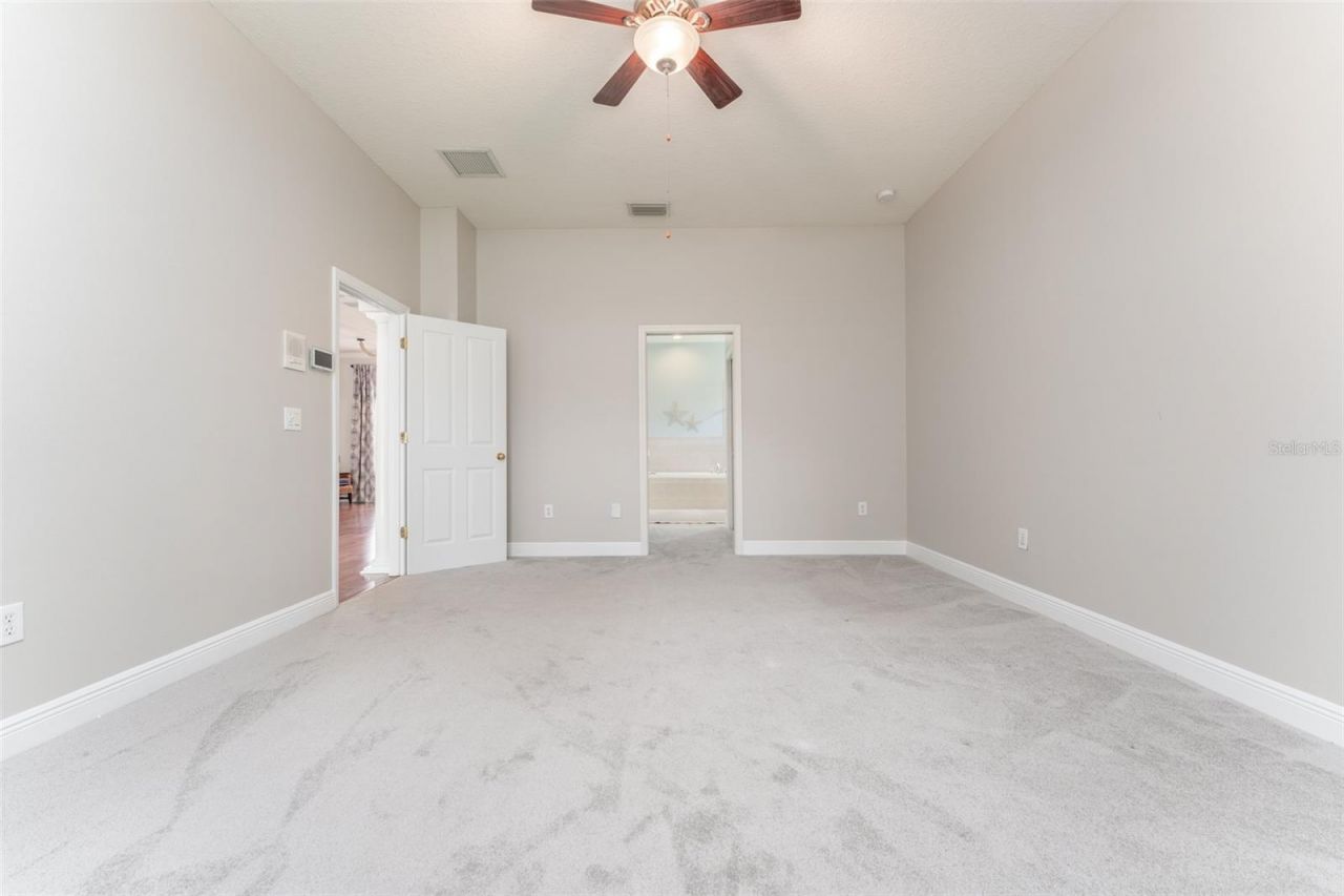 15211 Merlinglen Place , Lithia, FL 33547 Photo