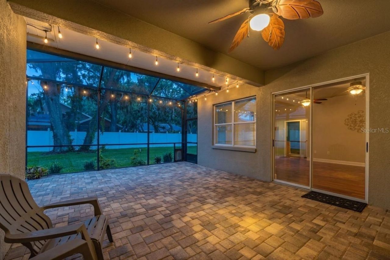 15211 Merlinglen Place , Lithia, FL 33547 Photo