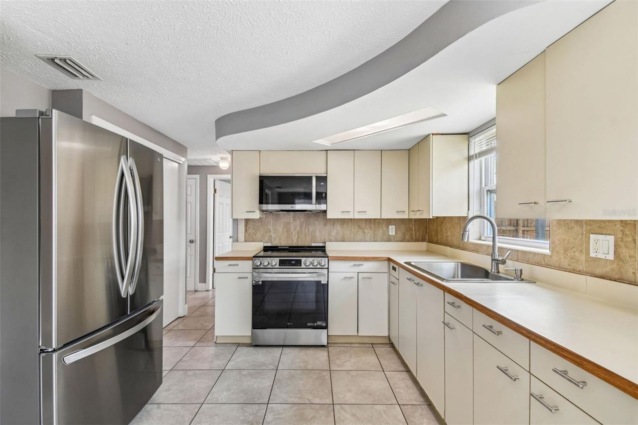 4041 Valencia Drive, New Port Richey, FL 34652 Photo
