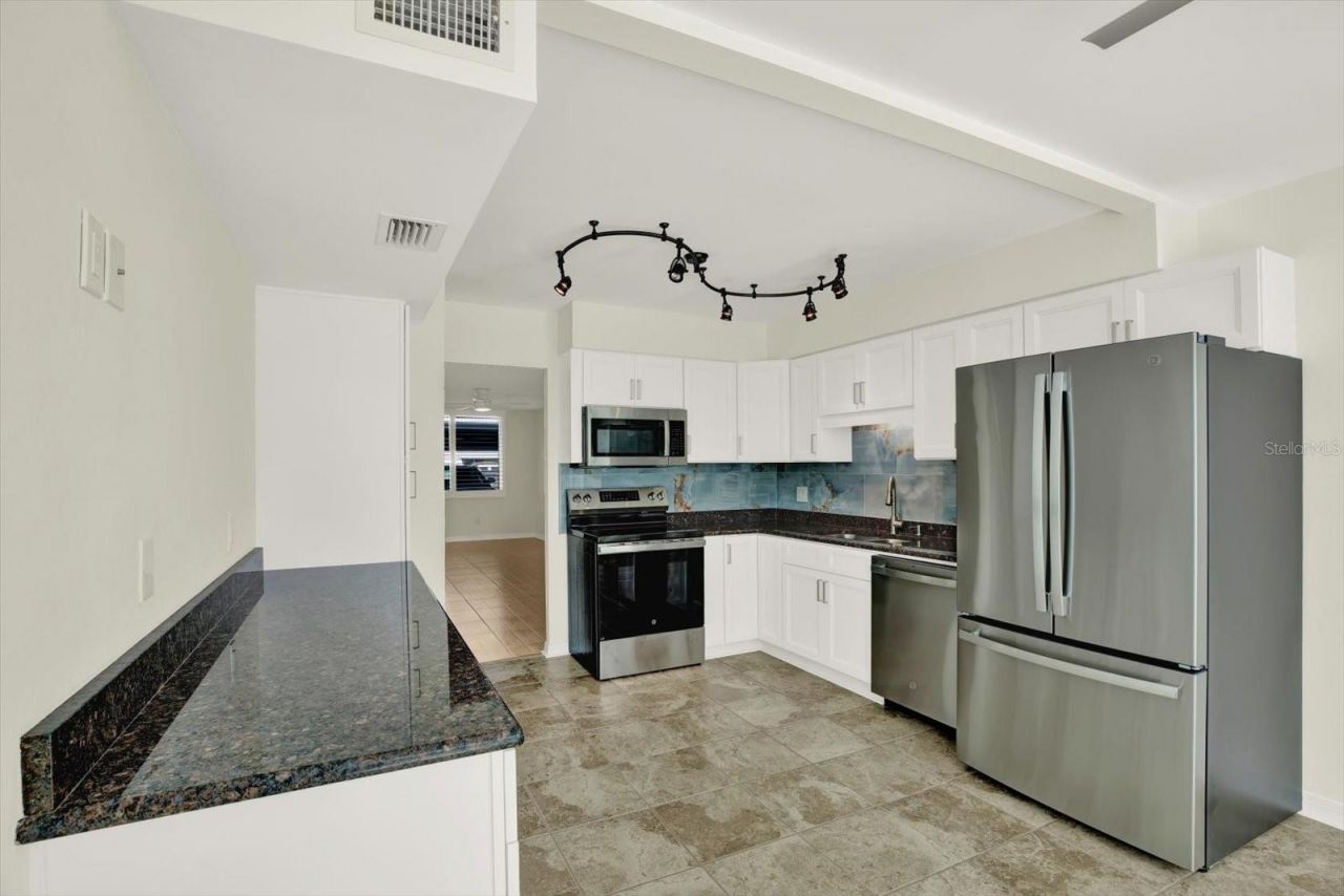 4715 Bay Street Ne, Unit 126, Saint Petersburg, FL 33703 Photo