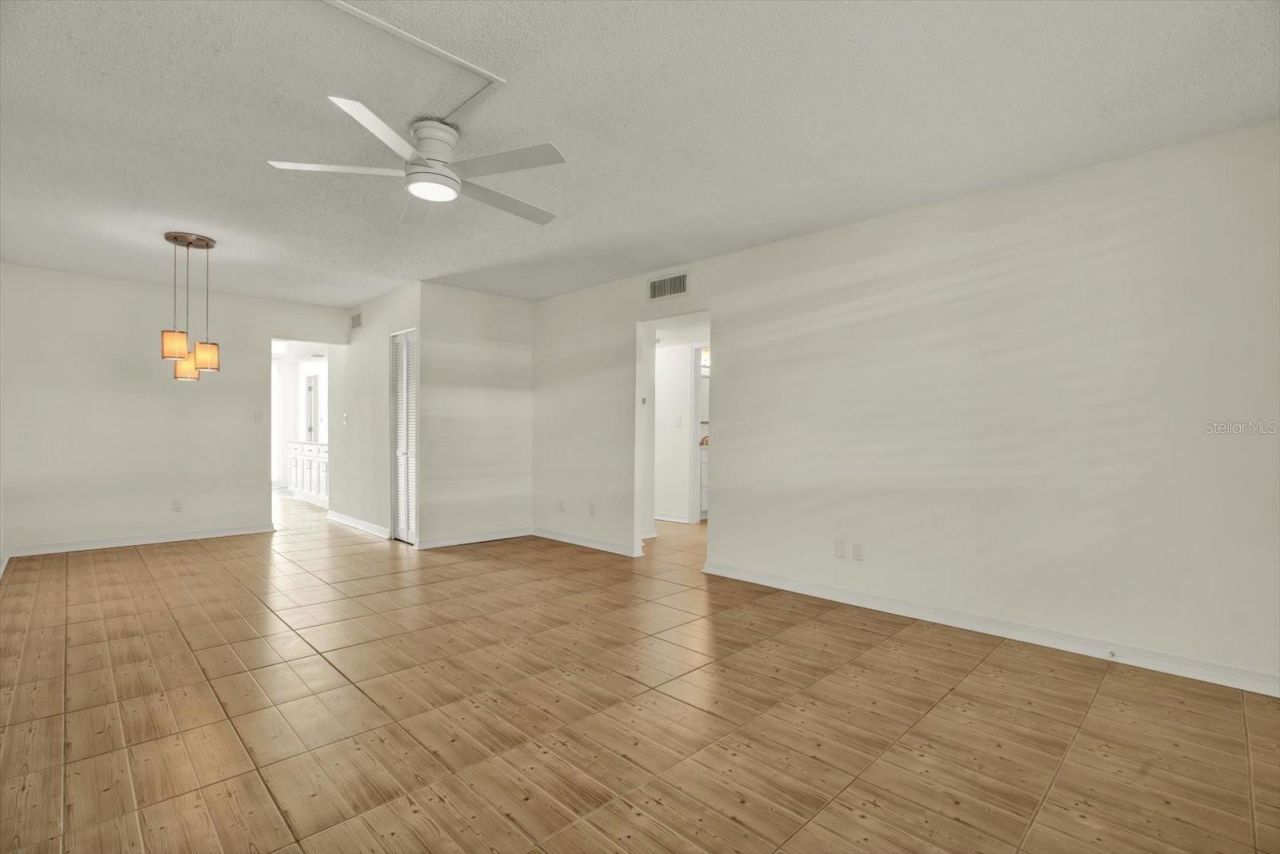 4715 Bay Street Ne, Unit 126, Saint Petersburg, FL 33703 Photo
