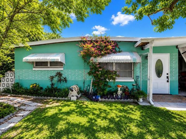 4200 FAIRFORD DRIVE, NEW PORT RICHEY, FL 34652