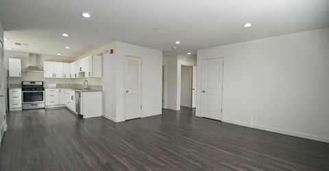626 Valley Road, Unit 202, Reno, NV 89512 Photo