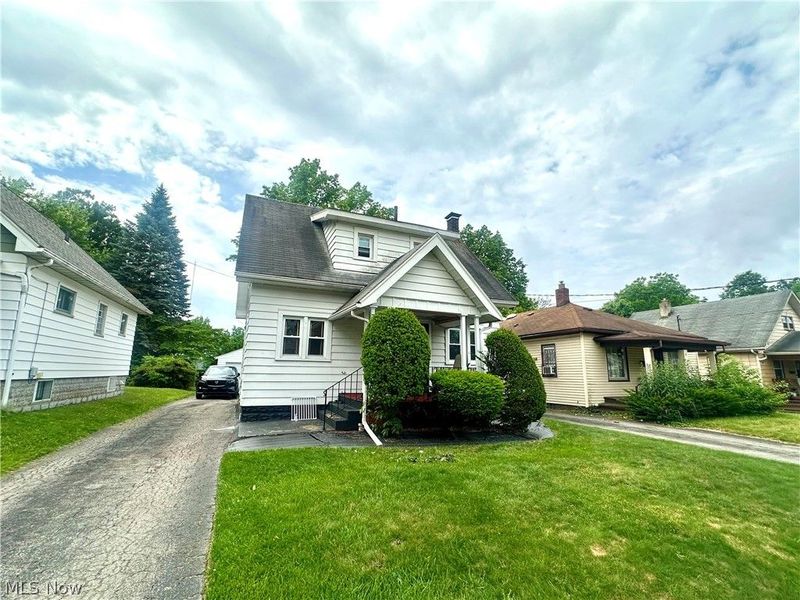 347 Marmion Avenue, Youngstown, OH 44507 Photo 2