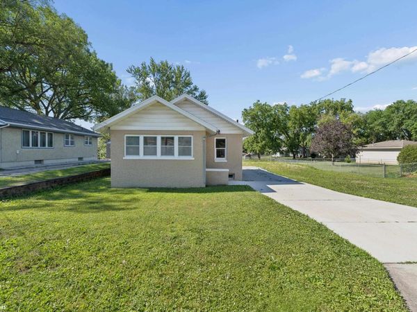 825 15th Street SE, Mason City, IA 50401