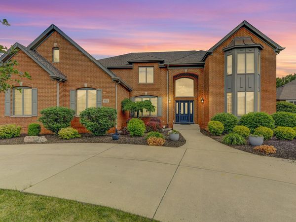 9937 Tanglewood Court, Munster, IN 46321