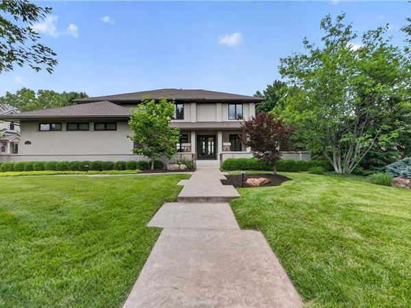 5520 Golden Bear Drive, Overland Park, KS 66223