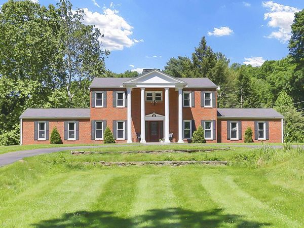 306 Beechwood Drive, Granville, OH 43023