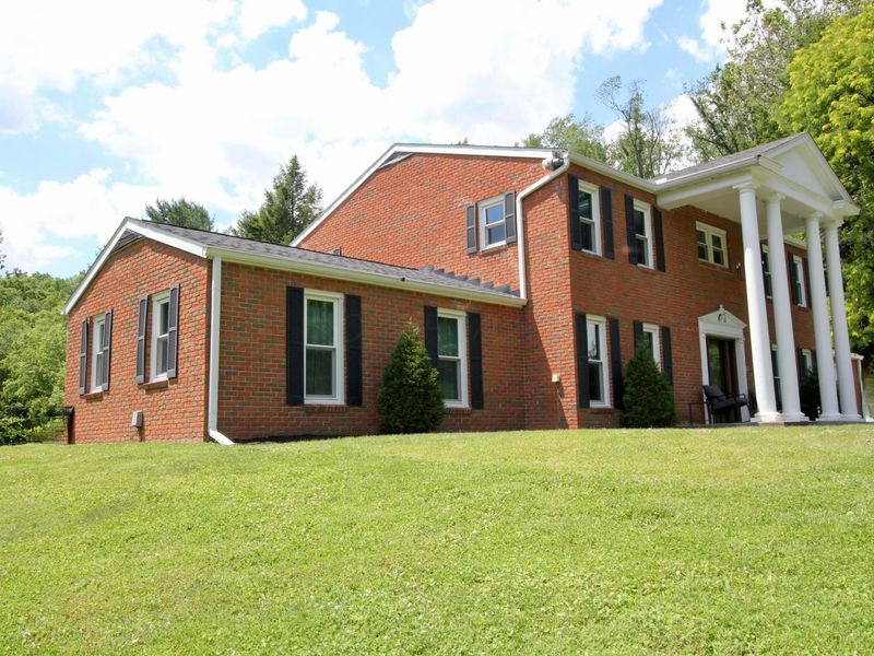 306 Beechwood Drive, Granville, OH 43023 Photo 3